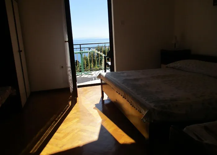 Apartman Mit Balkon Und Terrasse By Interhome